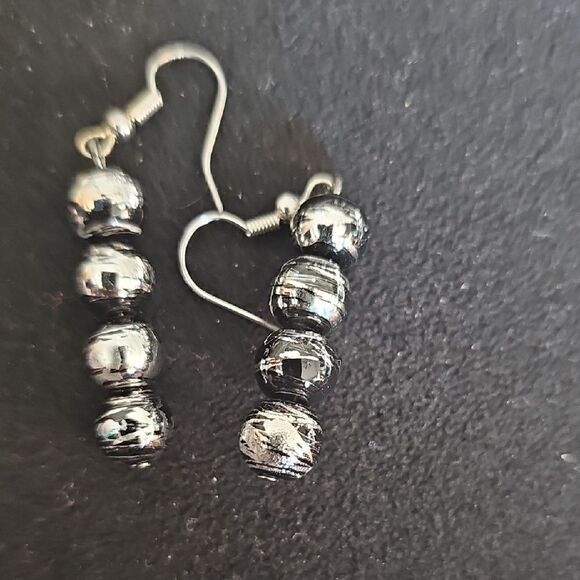 Elegant Silver Beaded Earrings - Picture 3 of 3